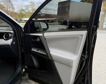 Черный Тойота РАВ 4, объемом двигателя 2.23 л и пробегом 214 тыс. км за 15800 $, фото 28 на Automoto.ua