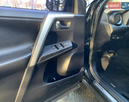 Чорний Тойота РАВ 4, об'ємом двигуна 2.23 л та пробігом 188 тис. км за 16400 $, фото 24 на Automoto.ua