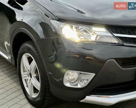 Чорний Тойота РАВ 4, об'ємом двигуна 2.23 л та пробігом 256 тис. км за 15999 $, фото 13 на Automoto.ua