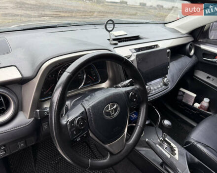 Чорний Тойота РАВ 4, об'ємом двигуна 2.23 л та пробігом 195 тис. км за 17550 $, фото 14 на Automoto.ua