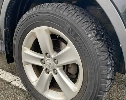 Черный Тойота РАВ 4, объемом двигателя 2.5 л и пробегом 140 тыс. км за 18700 $, фото 3 на Automoto.ua