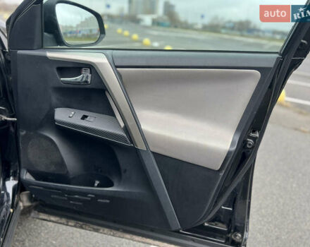 Черный Тойота РАВ 4, объемом двигателя 2.5 л и пробегом 164 тыс. км за 14800 $, фото 25 на Automoto.ua