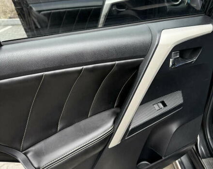 Чорний Тойота РАВ 4, об'ємом двигуна 2.23 л та пробігом 195 тис. км за 17550 $, фото 19 на Automoto.ua