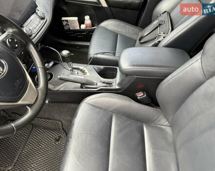 Чорний Тойота РАВ 4, об'ємом двигуна 2.23 л та пробігом 195 тис. км за 17550 $, фото 17 на Automoto.ua