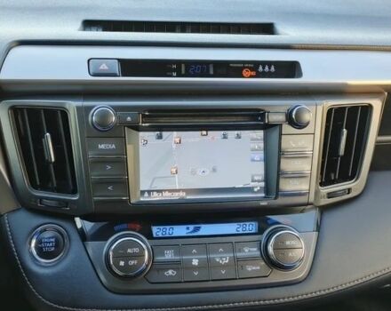 Черный Тойота РАВ 4, объемом двигателя 2 л и пробегом 218 тыс. км за 8400 $, фото 13 на Automoto.ua