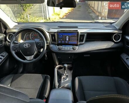 Тойота РАВ 4 2015 у Одесі на Automoto.ua Чорний Тойота РАВ 4, об'ємом двигуна 2.49 л та пробігом 212 тис. км за 17300 $, фото 9 на Automoto.ua