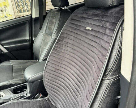 Чорний Тойота РАВ 4, об'ємом двигуна 1.99 л та пробігом 212 тис. км за 16200 $, фото 17 на Automoto.ua