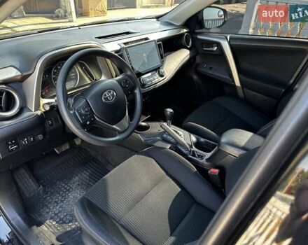 Тойота РАВ 4 2015 у Одесі на Automoto.ua Чорний Тойота РАВ 4, об'ємом двигуна 2.49 л та пробігом 212 тис. км за 17300 $, фото 11 на Automoto.ua