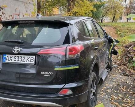 Тойота РАВ 4 2015 у Харкові на Automoto.ua Чорний Тойота РАВ 4, об'ємом двигуна 2.23 л та пробігом 159 тис. км за 10000 $, фото 1 на Automoto.ua