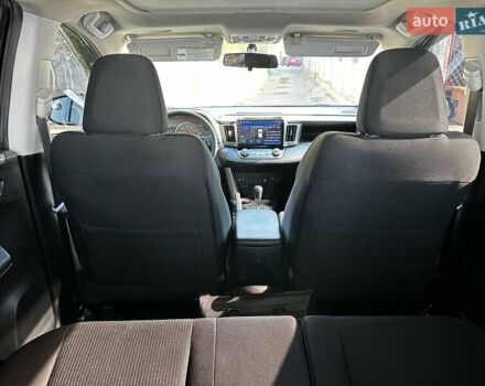 Тойота РАВ 4 2015 у Одесі на Automoto.ua Чорний Тойота РАВ 4, об'ємом двигуна 2.49 л та пробігом 212 тис. км за 17300 $, фото 6 на Automoto.ua