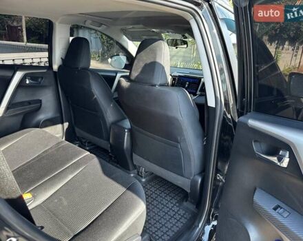 Чорний Тойота РАВ 4, об'ємом двигуна 2.49 л та пробігом 230 тис. км за 16900 $, фото 7 на Automoto.ua