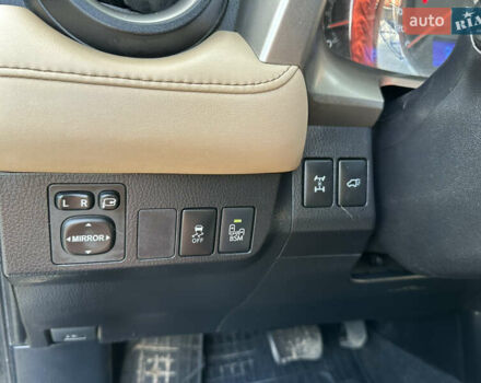 Черный Тойота РАВ 4, объемом двигателя 2.2 л и пробегом 157 тыс. км за 19500 $, фото 11 на Automoto.ua