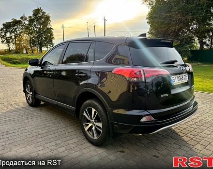 Тойота РАВ 4 2015 у Гадяче на Automoto.ua Чорний Тойота РАВ 4, об'ємом двигуна 2 л та пробігом 210 тис. км за 14300 $, фото 3 на Automoto.ua