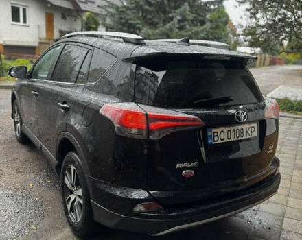 Тойота РАВ 4 2016 в Львове на Automoto.ua Черный Тойота РАВ 4, объемом двигателя 2.49 л и пробегом 120 тыс. км за 16999 $, фото 7 на Automoto.ua