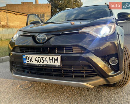 Тойота РАВ 4 2016 в Здолбунове на Automoto.ua Черный Тойота РАВ 4, объемом двигателя 2.49 л и пробегом 120 тыс. км за 22300 $, фото 3 на Automoto.ua