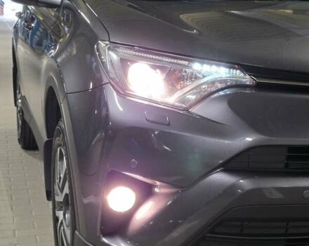 Черный Тойота РАВ 4, объемом двигателя 1.99 л и пробегом 129 тыс. км за 19600 $, фото 2 на Automoto.ua