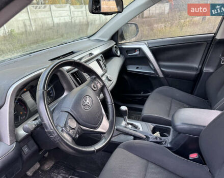 Тойота РАВ 4 2016 в Киеве на Automoto.ua Черный Тойота РАВ 4, объемом двигателя 2.2 л и пробегом 165 тыс. км за 12500 $, фото 7 на Automoto.ua