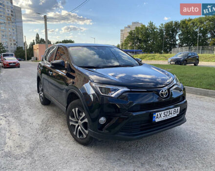 Черный Тойота РАВ 4, объемом двигателя 1.99 л и пробегом 150 тыс. км за 19900 $, фото 2 на Automoto.ua