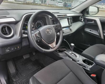 Тойота РАВ 4 2017 в Киеве на Automoto.ua Черный Тойота РАВ 4, объемом двигателя 2.5 л и пробегом 167 тыс. км за 21900 $, фото 7 на Automoto.ua