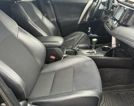 Черный Тойота РАВ 4, объемом двигателя 2.23 л и пробегом 208 тыс. км за 20800 $, фото 5 на Automoto.ua