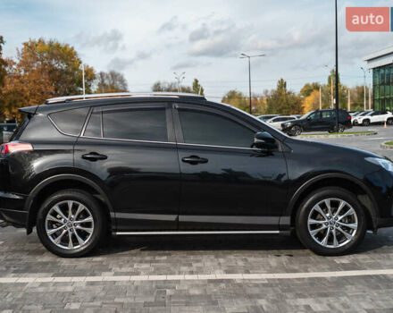 Тойота РАВ 4 2017 в Днепре (Днепропетровске) на Automoto.ua Черный Тойота РАВ 4, объемом двигателя 2.23 л и пробегом 94 тыс. км за 24300 $, фото 7 на Automoto.ua
