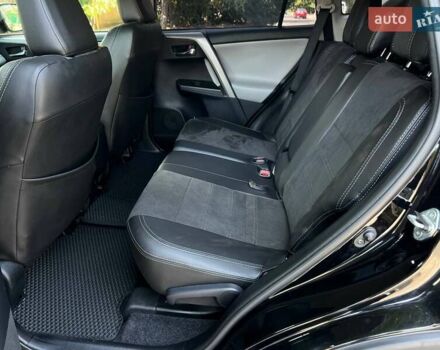 Тойота РАВ 4 2017 в Одессе на Automoto.ua Черный Тойота РАВ 4, объемом двигателя 2.5 л и пробегом 120 тыс. км за 19900 $, фото 12 на Automoto.ua