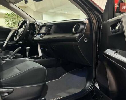 Чорний Тойота РАВ 4, об'ємом двигуна 2.49 л та пробігом 219 тис. км за 21939 $, фото 8 на Automoto.ua