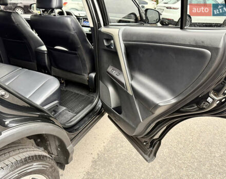 Тойота РАВ 4 2017 в Днепре (Днепропетровске) на Automoto.ua Черный Тойота РАВ 4, объемом двигателя 2.23 л и пробегом 240 тыс. км за 18700 $, фото 45 на Automoto.ua