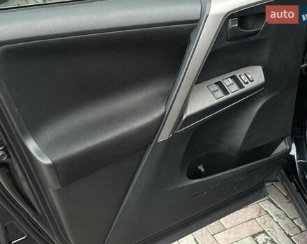 Чорний Тойота РАВ 4, об'ємом двигуна 2.49 л та пробігом 116 тис. км за 19200 $, фото 11 на Automoto.ua