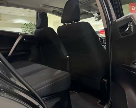 Чорний Тойота РАВ 4, об'ємом двигуна 2.49 л та пробігом 219 тис. км за 21939 $, фото 9 на Automoto.ua