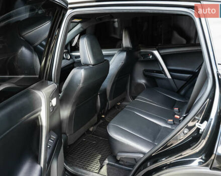 Тойота РАВ 4 2017 в Днепре (Днепропетровске) на Automoto.ua Черный Тойота РАВ 4, объемом двигателя 2.23 л и пробегом 94 тыс. км за 24300 $, фото 16 на Automoto.ua