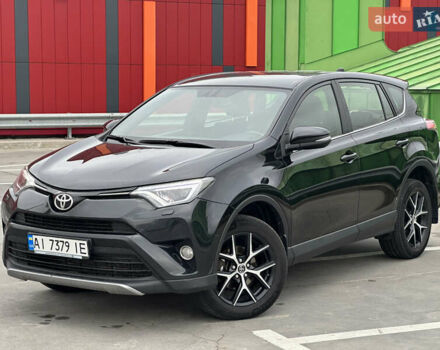 Тойота РАВ 4 2017 в Киеве на Automoto.ua Черный Тойота РАВ 4, объемом двигателя 2.23 л и пробегом 207 тыс. км за 18000 $, фото 6 на Automoto.ua