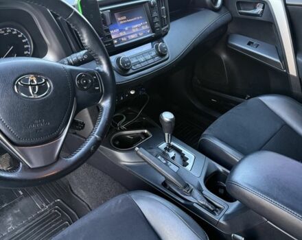 Черный Тойота РАВ 4, объемом двигателя 2.2 л и пробегом 208 тыс. км за 19800 $, фото 3 на Automoto.ua