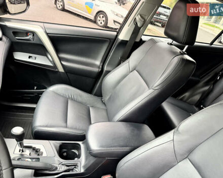 Тойота РАВ 4 2017 в Днепре (Днепропетровске) на Automoto.ua Черный Тойота РАВ 4, объемом двигателя 2.23 л и пробегом 240 тыс. км за 18700 $, фото 36 на Automoto.ua