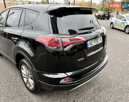 Тойота РАВ 4 2017 в Днепре (Днепропетровске) на Automoto.ua Черный Тойота РАВ 4, объемом двигателя 2.23 л и пробегом 240 тыс. км за 18700 $, фото 9 на Automoto.ua