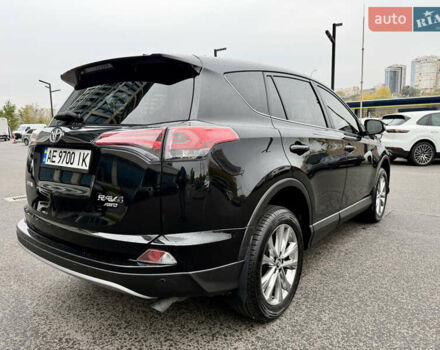 Тойота РАВ 4 2017 в Днепре (Днепропетровске) на Automoto.ua Черный Тойота РАВ 4, объемом двигателя 2.23 л и пробегом 240 тыс. км за 18700 $, фото 11 на Automoto.ua