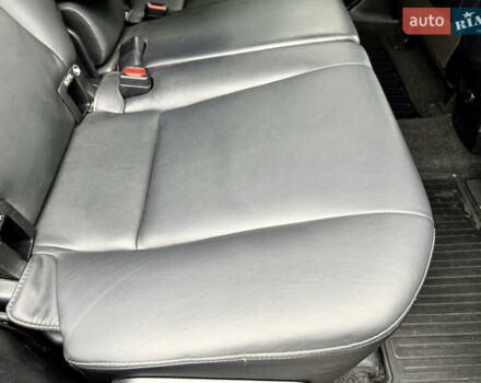 Тойота РАВ 4 2017 в Днепре (Днепропетровске) на Automoto.ua Черный Тойота РАВ 4, объемом двигателя 2.23 л и пробегом 240 тыс. км за 18700 $, фото 49 на Automoto.ua