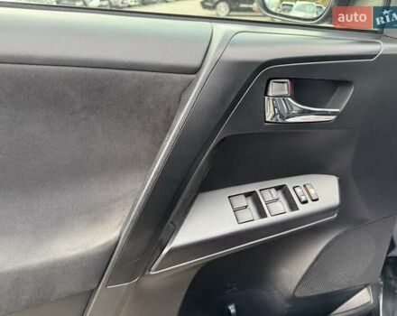 Черный Тойота РАВ 4, объемом двигателя 2.49 л и пробегом 92 тыс. км за 24500 $, фото 9 на Automoto.ua