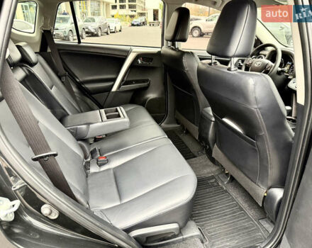 Тойота РАВ 4 2017 в Днепре (Днепропетровске) на Automoto.ua Черный Тойота РАВ 4, объемом двигателя 2.23 л и пробегом 240 тыс. км за 18700 $, фото 46 на Automoto.ua