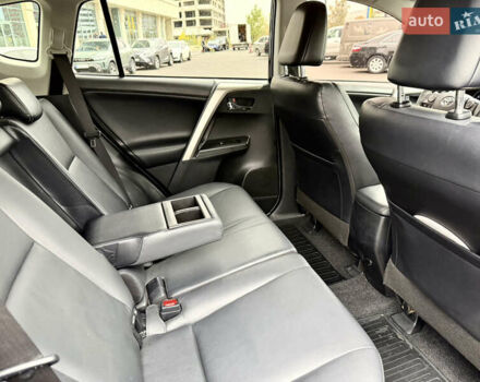 Тойота РАВ 4 2017 в Днепре (Днепропетровске) на Automoto.ua Черный Тойота РАВ 4, объемом двигателя 2.23 л и пробегом 240 тыс. км за 18700 $, фото 48 на Automoto.ua