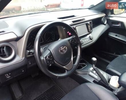 Чорний Тойота РАВ 4, об'ємом двигуна 1.99 л та пробігом 151 тис. км за 20700 $, фото 7 на Automoto.ua