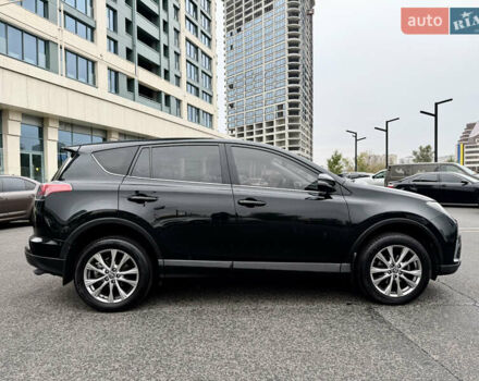 Тойота РАВ 4 2017 в Днепре (Днепропетровске) на Automoto.ua Черный Тойота РАВ 4, объемом двигателя 2.23 л и пробегом 240 тыс. км за 18700 $, фото 14 на Automoto.ua