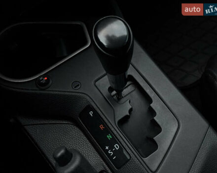 Чорний Тойота РАВ 4, об'ємом двигуна 2.49 л та пробігом 116 тис. км за 19200 $, фото 20 на Automoto.ua