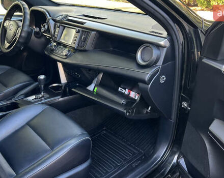 Черный Тойота РАВ 4, объемом двигателя 2.5 л и пробегом 190 тыс. км за 19900 $, фото 13 на Automoto.ua