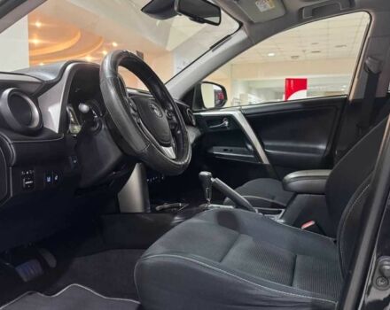 Чорний Тойота РАВ 4, об'ємом двигуна 2.5 л та пробігом 219 тис. км за 22049 $, фото 11 на Automoto.ua