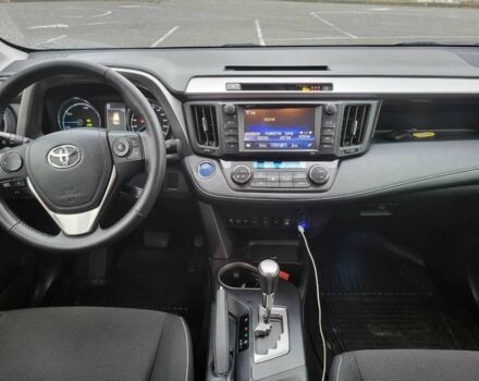 Тойота РАВ 4 2017 в Киеве на Automoto.ua Черный Тойота РАВ 4, объемом двигателя 2.5 л и пробегом 167 тыс. км за 21900 $, фото 4 на Automoto.ua