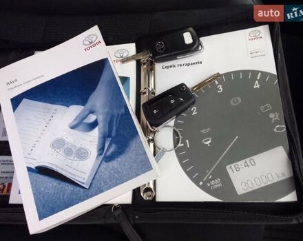 Чорний Тойота РАВ 4, об'ємом двигуна 1.99 л та пробігом 151 тис. км за 20700 $, фото 16 на Automoto.ua