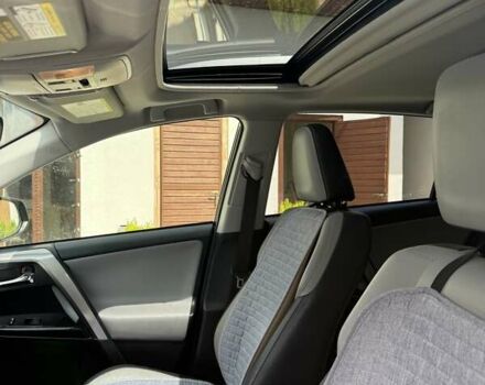 Чорний Тойота РАВ 4, об'ємом двигуна 2.49 л та пробігом 115 тис. км за 24000 $, фото 16 на Automoto.ua