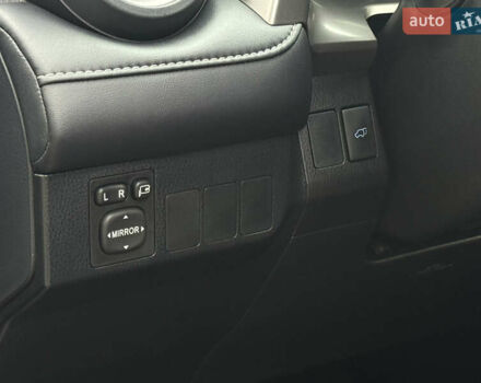 Черный Тойота РАВ 4, объемом двигателя 2.5 л и пробегом 90 тыс. км за 25500 $, фото 17 на Automoto.ua