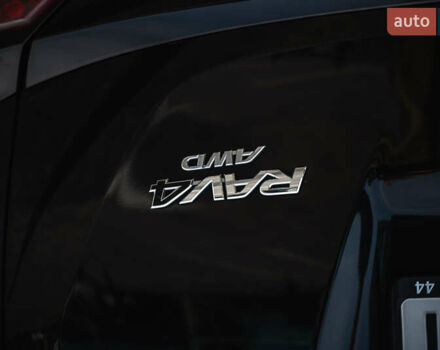 Тойота РАВ 4 2017 в Днепре (Днепропетровске) на Automoto.ua Черный Тойота РАВ 4, объемом двигателя 2.23 л и пробегом 94 тыс. км за 24300 $, фото 43 на Automoto.ua